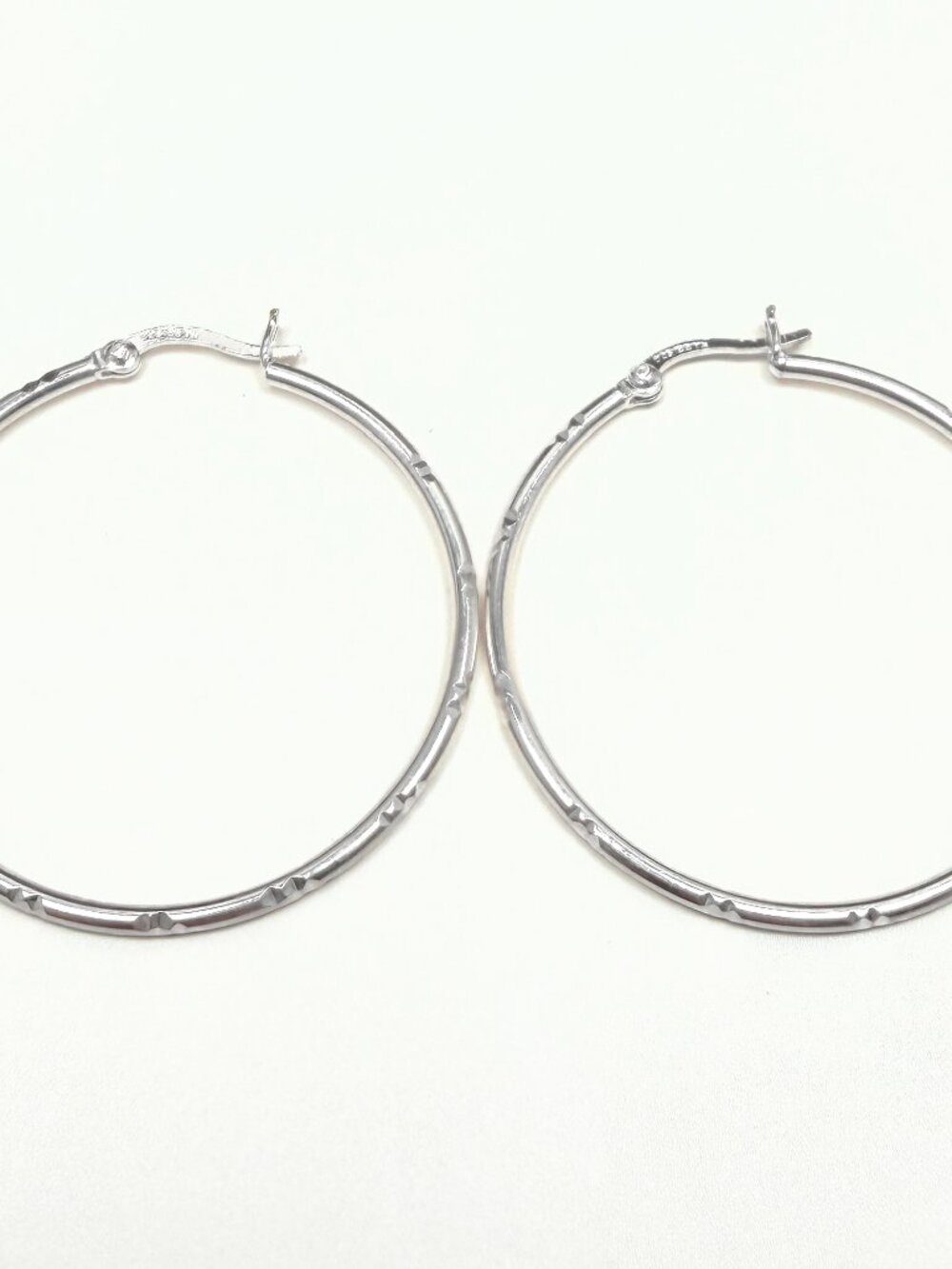 925 Sterling Silver Textured Hoop Earrings (1.6 inch) (3.7 grams)
